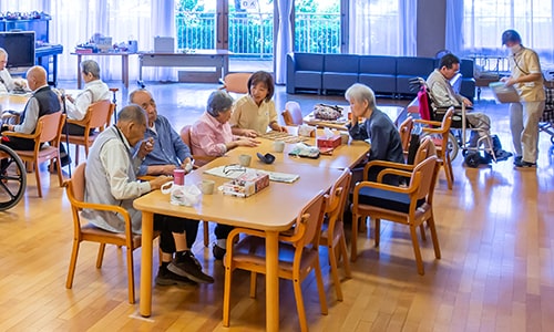 横浜市　介護老人保健施設　境木の丘　1階デイルーム