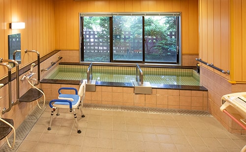 横浜市　介護老人保健施設　境木の丘　1階浴室